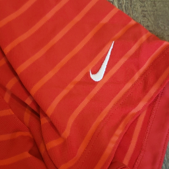Mens nike polo. Size large. Red orange - Picture 3 of 4